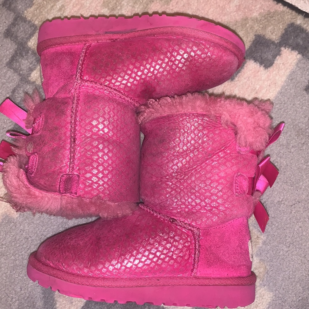 Pink uggs - Picture 6 of 9